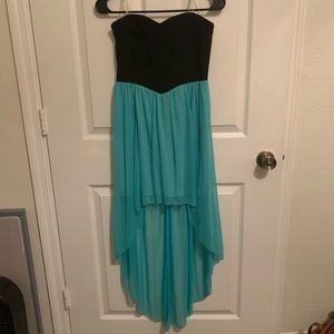 High-low dress. Two tone